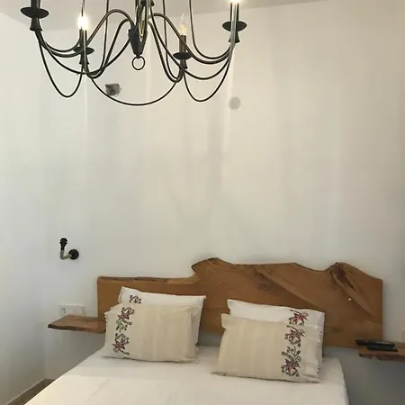 Mastika Mola Merlot לינה וארוחת בוקר בוזקאדה